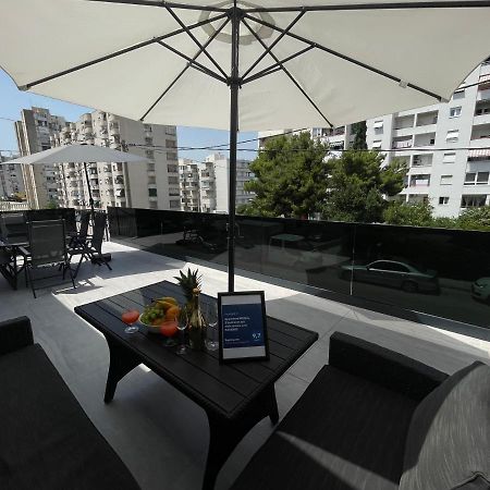 Apartment Matijas, 3 Bedroom Apt With Terrace And Parking สปลิท ภายนอก รูปภาพ
