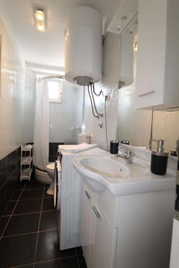 Apartment Matijas, 3 Bedroom Apt With Terrace And Parking สปลิท ภายนอก รูปภาพ