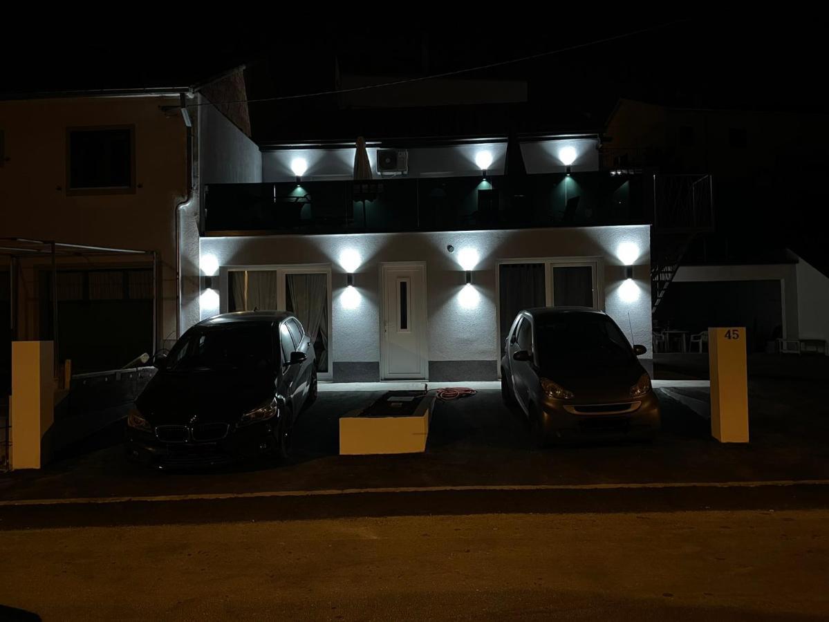 Apartment Matijas, 3 Bedroom Apt With Terrace And Parking สปลิท ภายนอก รูปภาพ